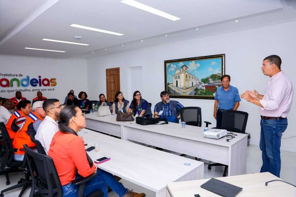 Candeias: Técnicos debatem gestão de riscos e prevenção de desastres naturais