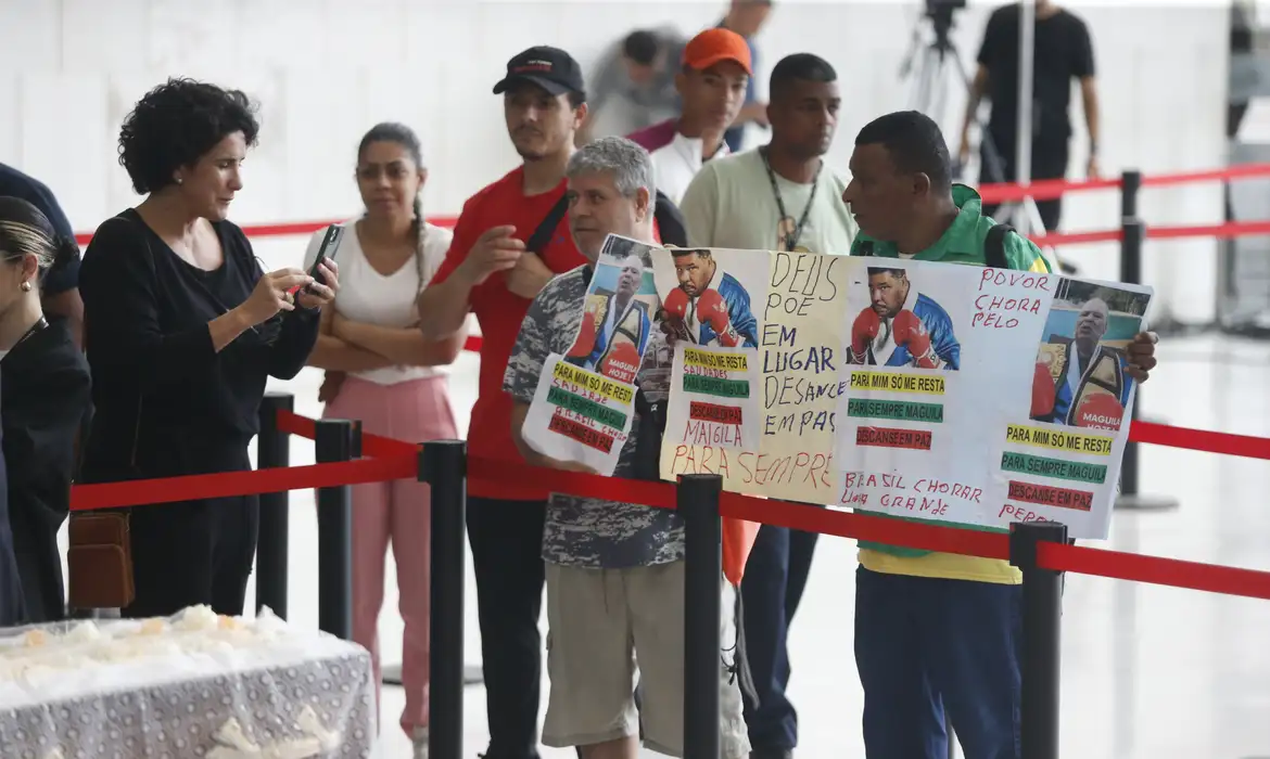 Família de Maguila doa cérebro do ex-pugilista para estudo