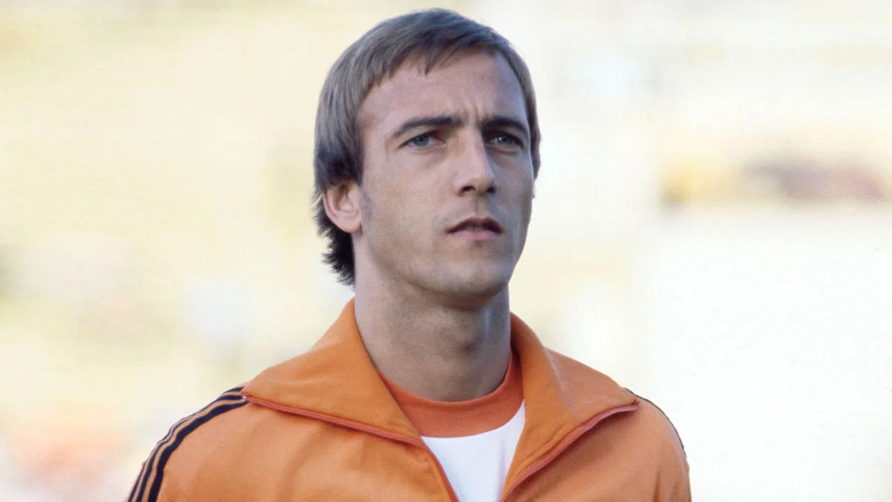 Ídolo da Holanda e tricampeão da Champions pelo Ajax, Johan Neeskens morre aos 73 anos