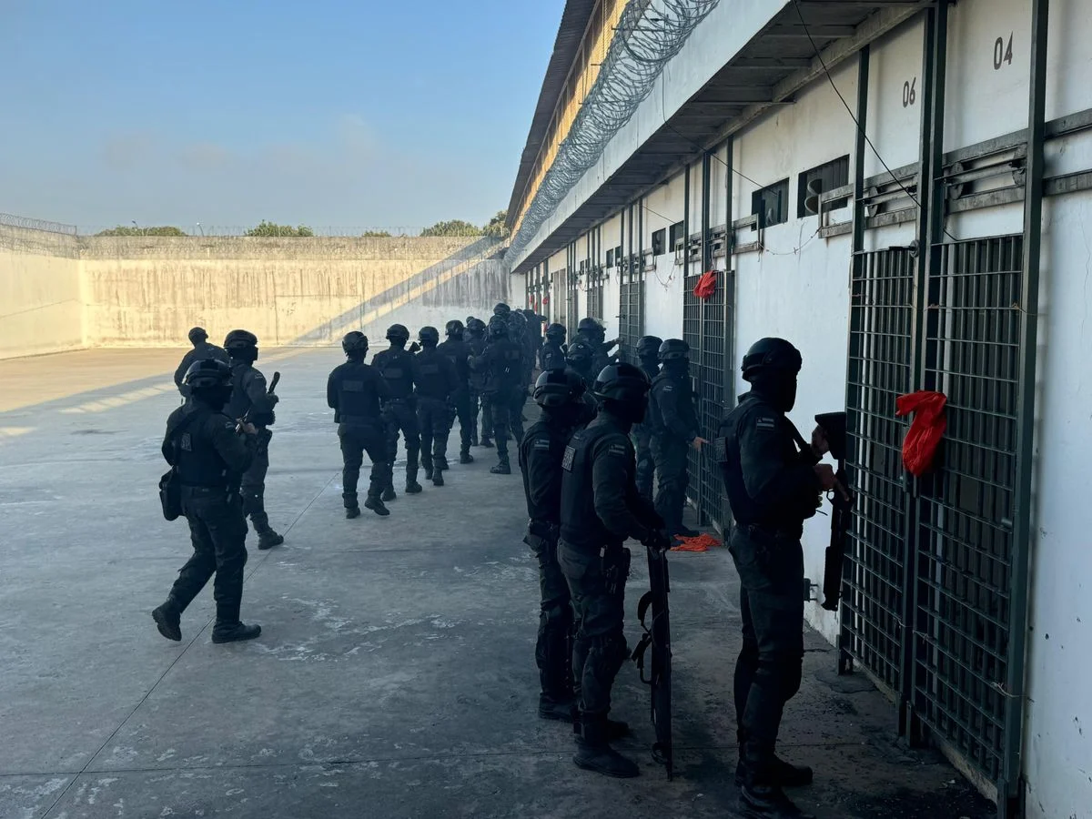 Polícia intensifica ação em penitenciária de Feira de Santana