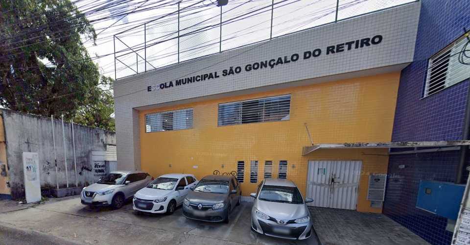 Sec. de educação suspende aulas em São Gonçalo, estudantes flagrados nas escolas