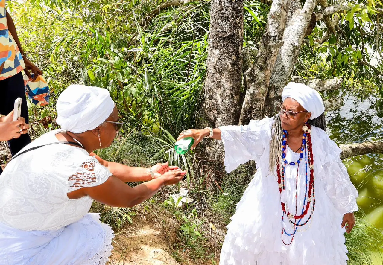 "Abraço da Lagoa" celebra preservação e cultura afro em Candeias