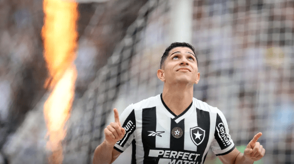 Botafogo derrota o São Paulo e conquista Brasileirão de 2024