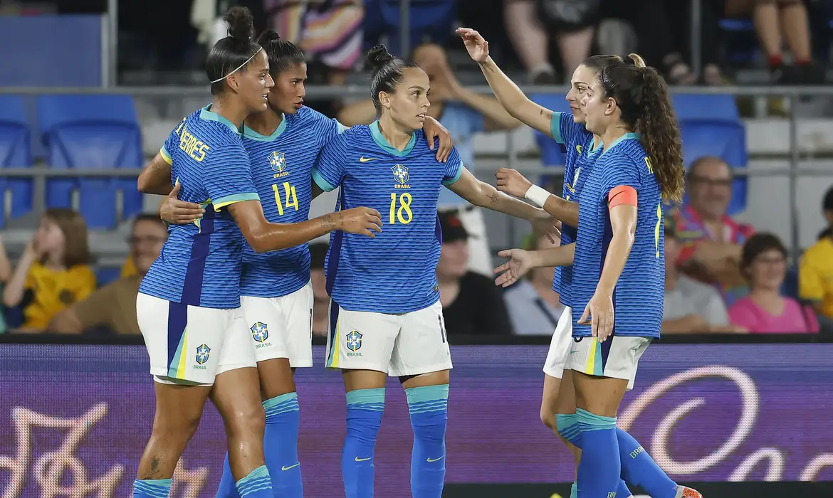 Seleção feminina bate Austrália de novo em último compromisso do ano