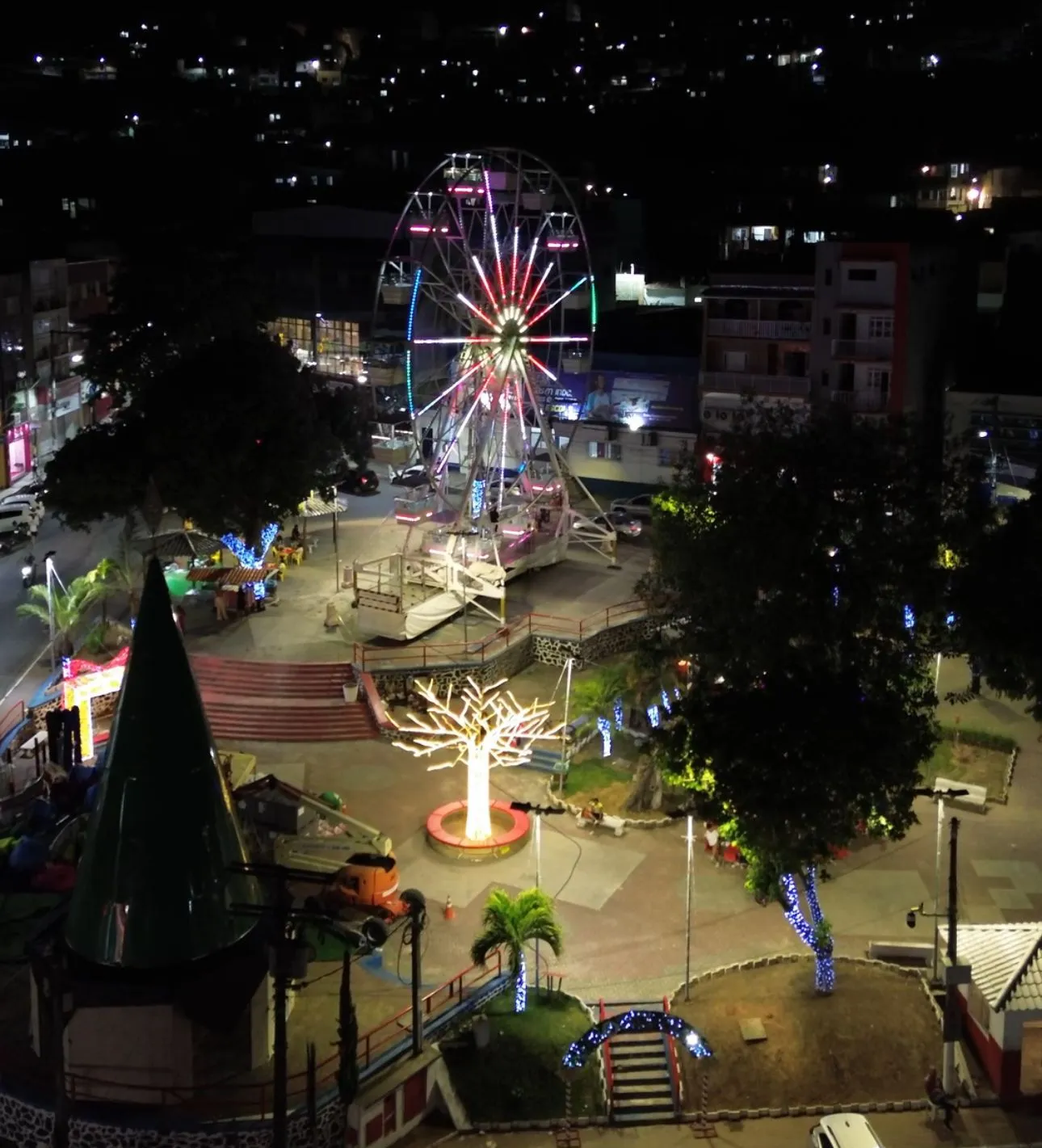 Candeias inaugura Circuito Natalino com tema “Fábrica de Doces de Natal” nesta quarta-feira (18)