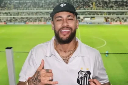 Presidente do Santos anuncia retorno de Neymar ao clube