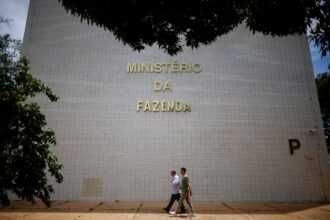 Fazenda convoca sociedade para identificar normas anticompetitivas