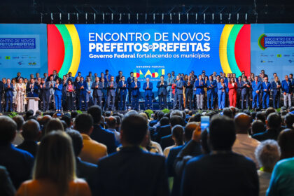 Encontro de Prefeitos e Novo PAC impulsionam Nova Indústria Brasil