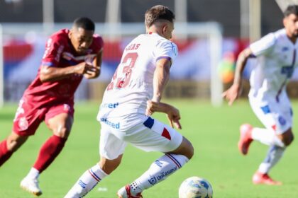 Bahia vence Barcelona de Ilhéus pelo Campeonato Baiano