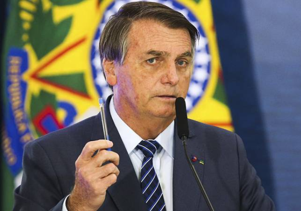 Em reunião com aliados, Bolsonaro diz que não pretende fugir do Brasil e pede que manifestações se concentrem no projeto de anistia