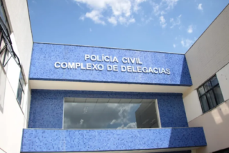 Adolescente de 14 anos apreendido por tentativa de homicídio contra pai em Feira de Santana