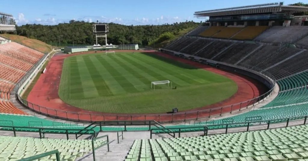 Jerônimo avalia conceder estádio de Pituaçu para iniciativa privada