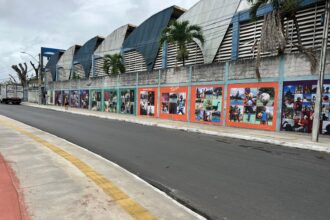 Projeto Espelho colore muros da UFBa e UOSCC em Camaçari