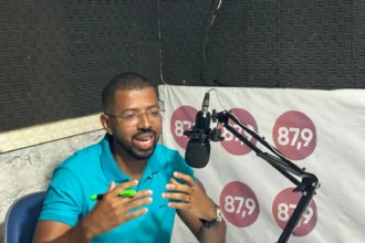 Em entrevista à Candeias FM, prefeito Eriton Ramos anuncia inauguração de PSF e Carnaval nos distritos