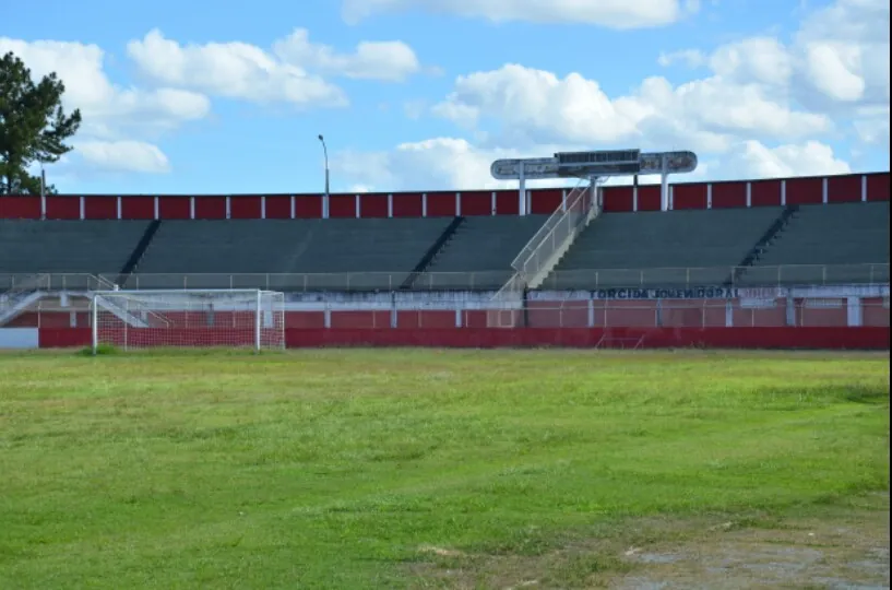 Também pela semifinal do Baianão, Vitória e Atlético de Alagoinhas se enfrentam no Carneirão